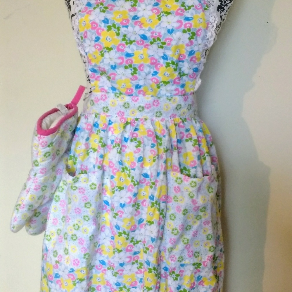 Vintage 60's full lace apron pink sz up to 2x